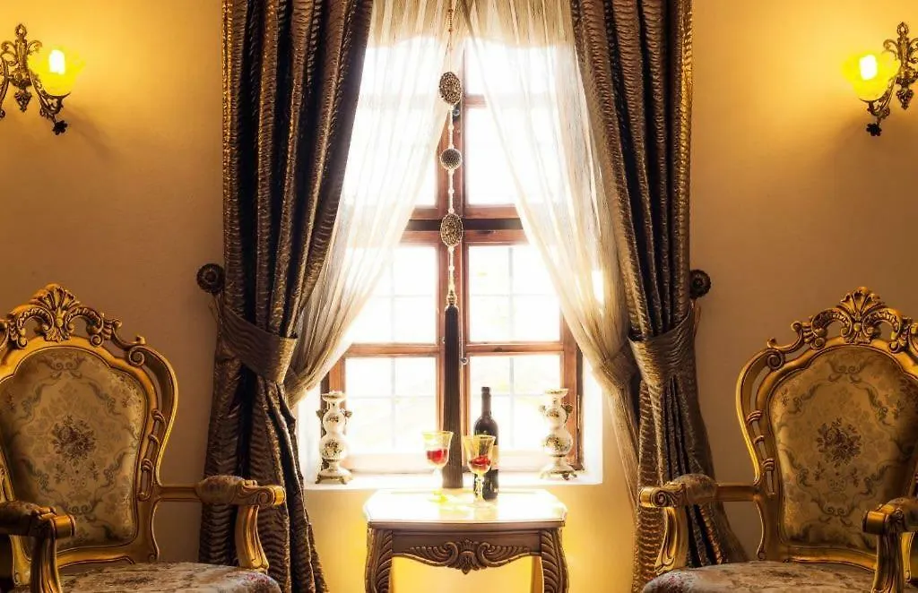 Konak Macha Boutique Hotel  Altinoluk
